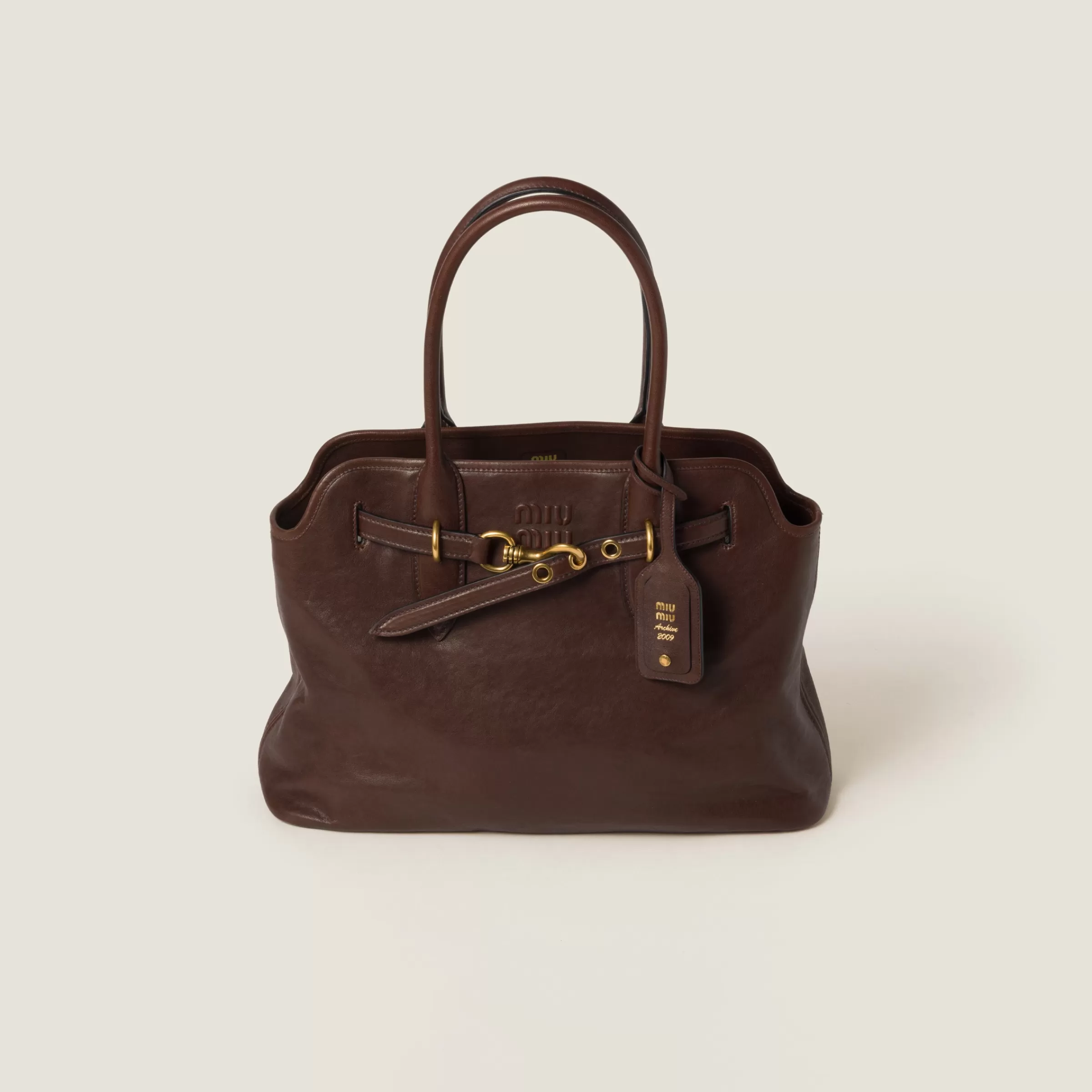 Aventure nappa leather bag>Miu Miu Flash Sale