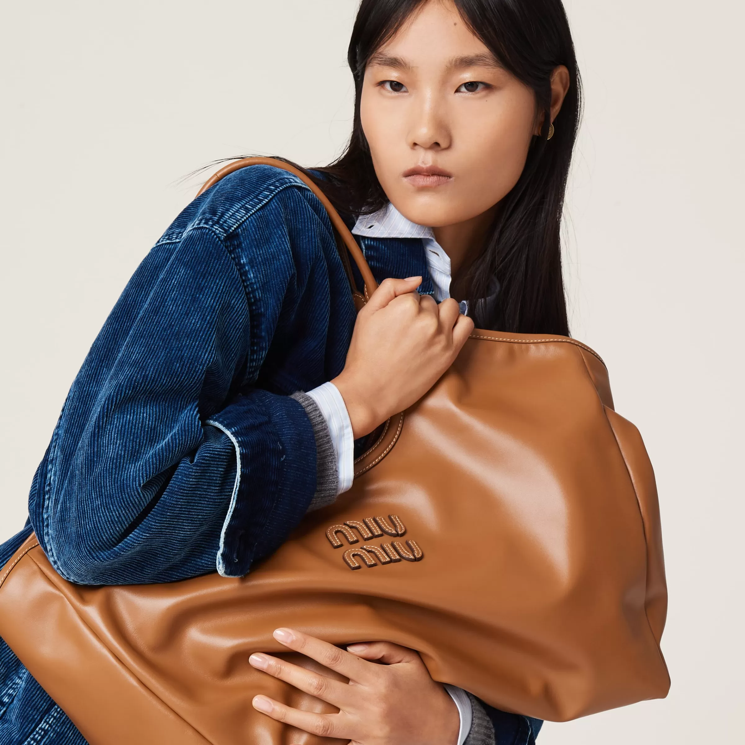 Ivy leather bag>Miu Miu Store