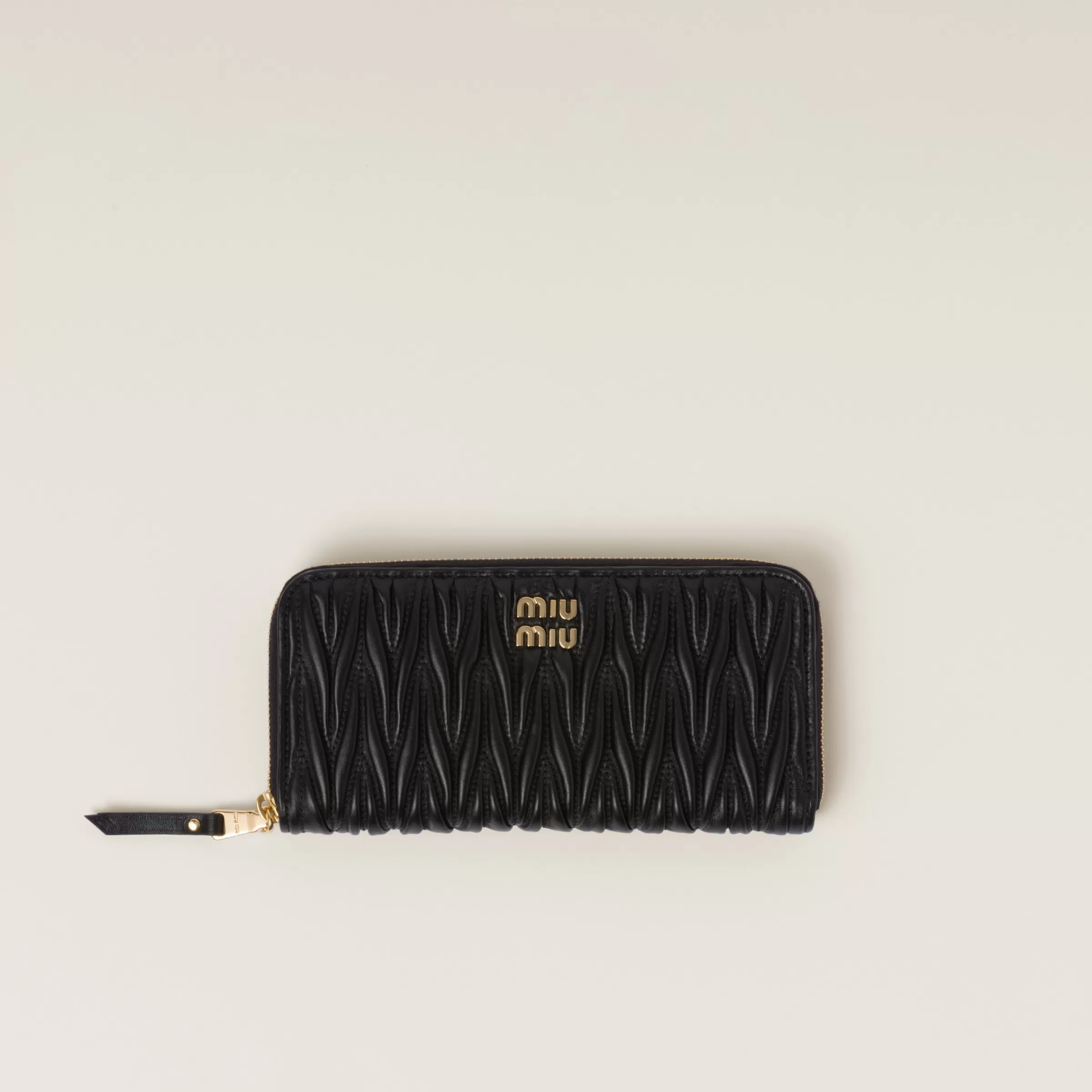 Large matelassé nappa leather wallet>Miu Miu Outlet