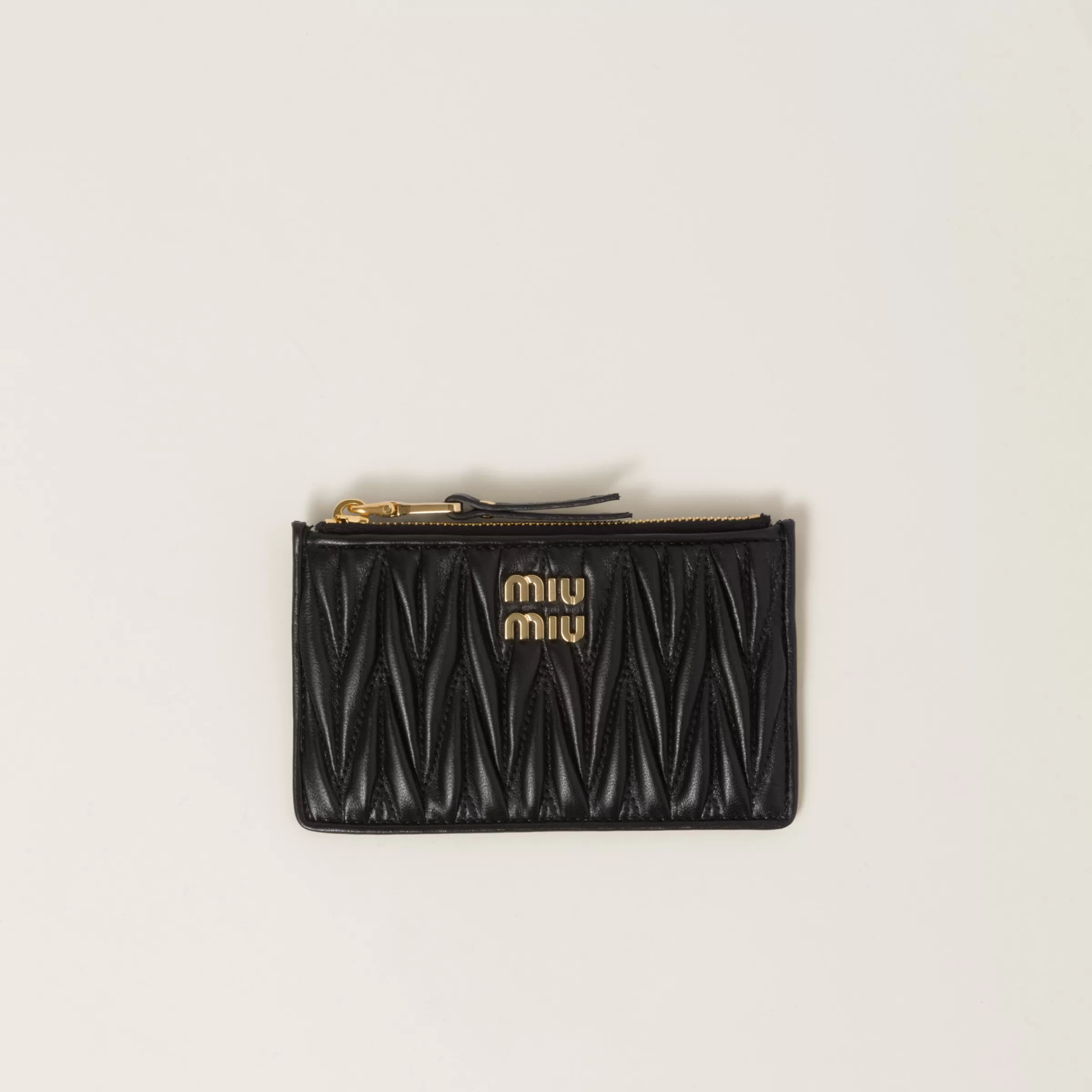 Matelassé nappa leather envelope wallet>Miu Miu Store