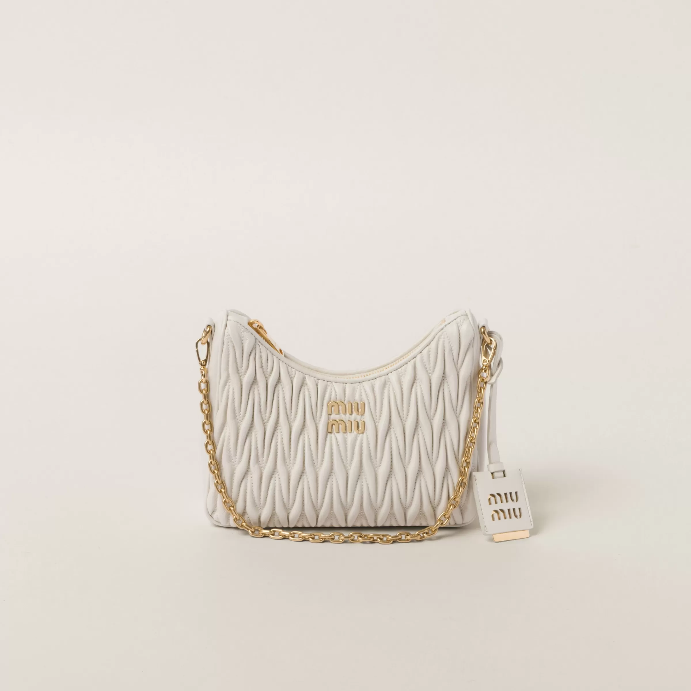 Matelassé nappa leather shoulder bag>Miu Miu Sale