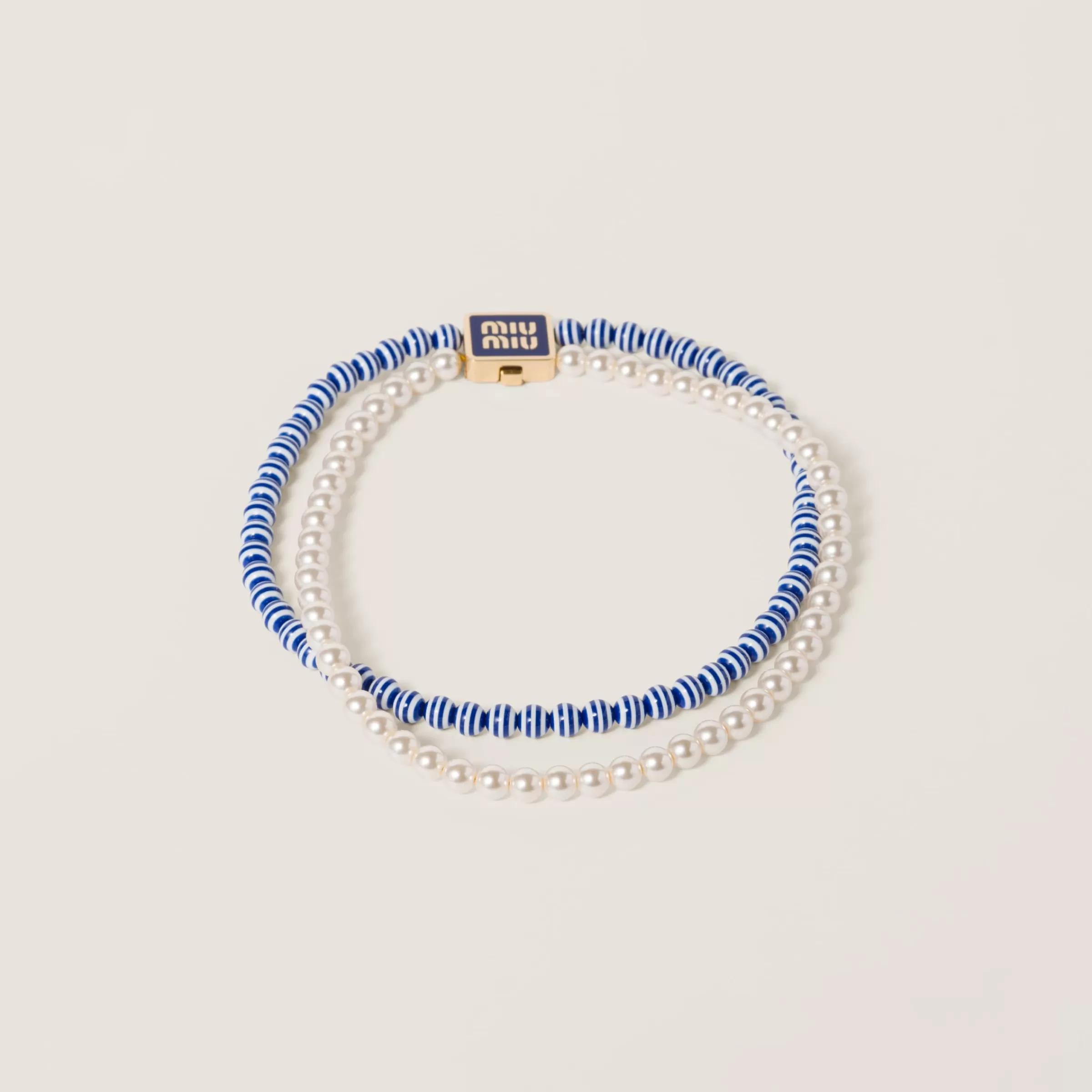 Metal and synthetic pearl choker>Miu Miu Shop