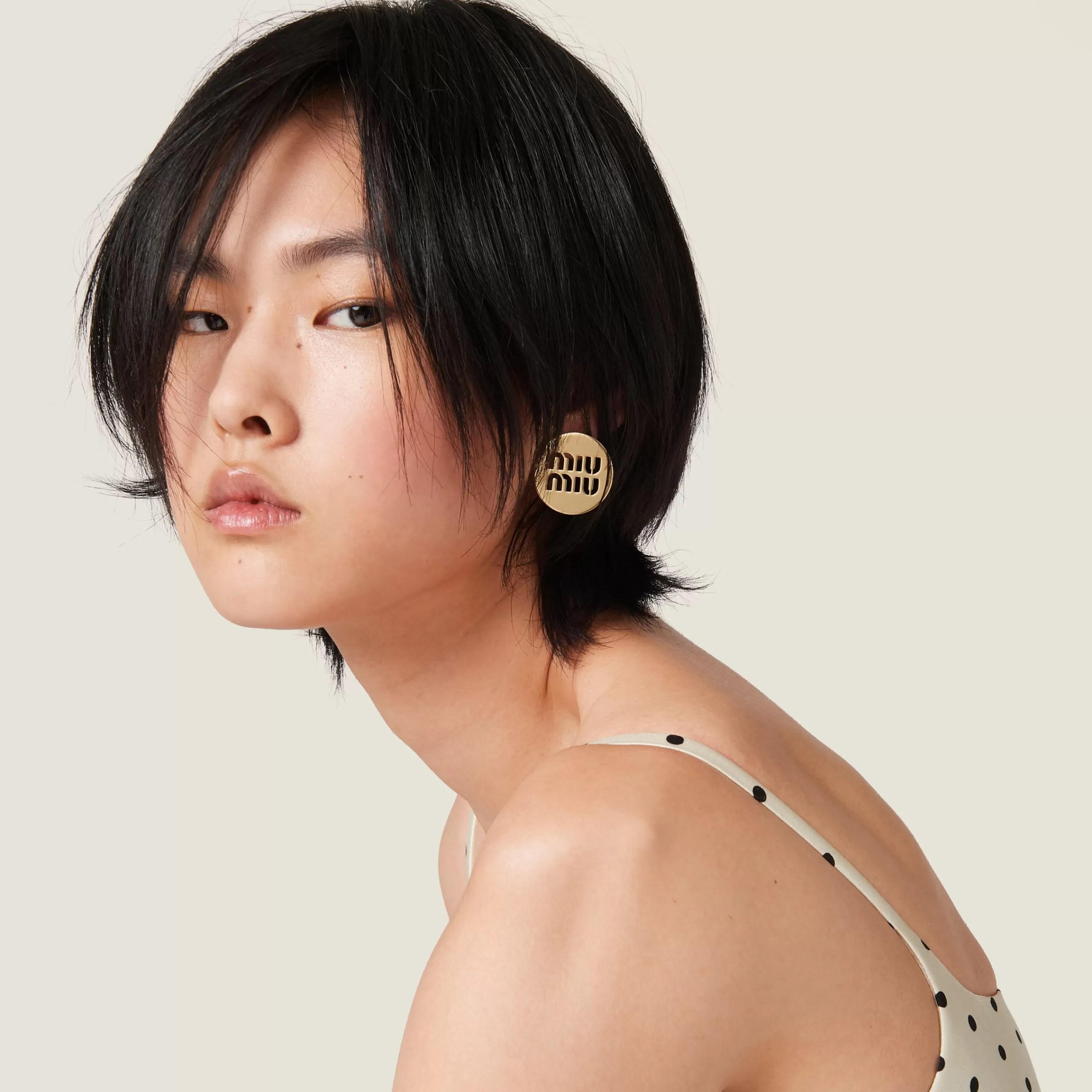 Miu Logo earrings>Miu Miu Sale