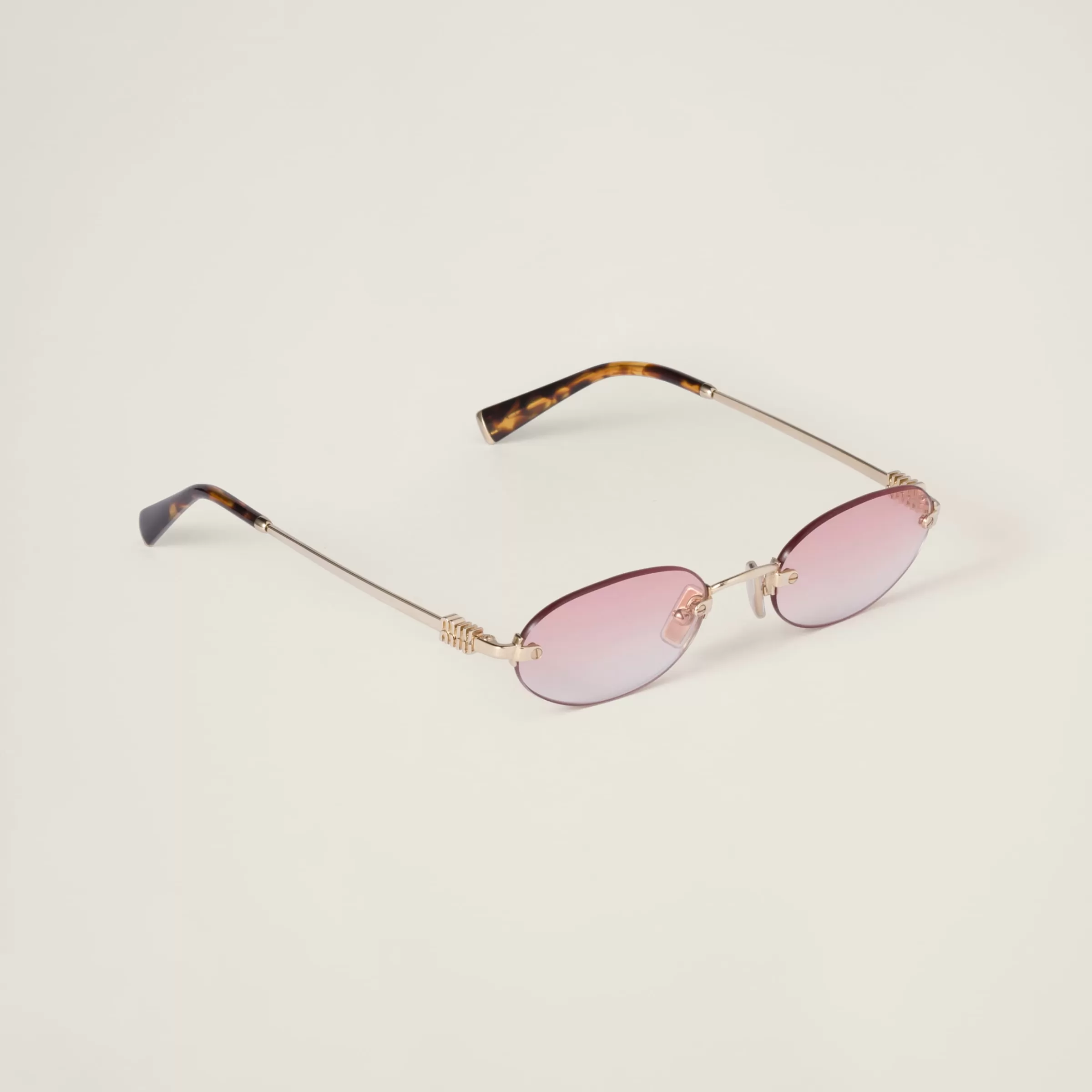 Logo sunglasses>Miu Miu Flash Sale