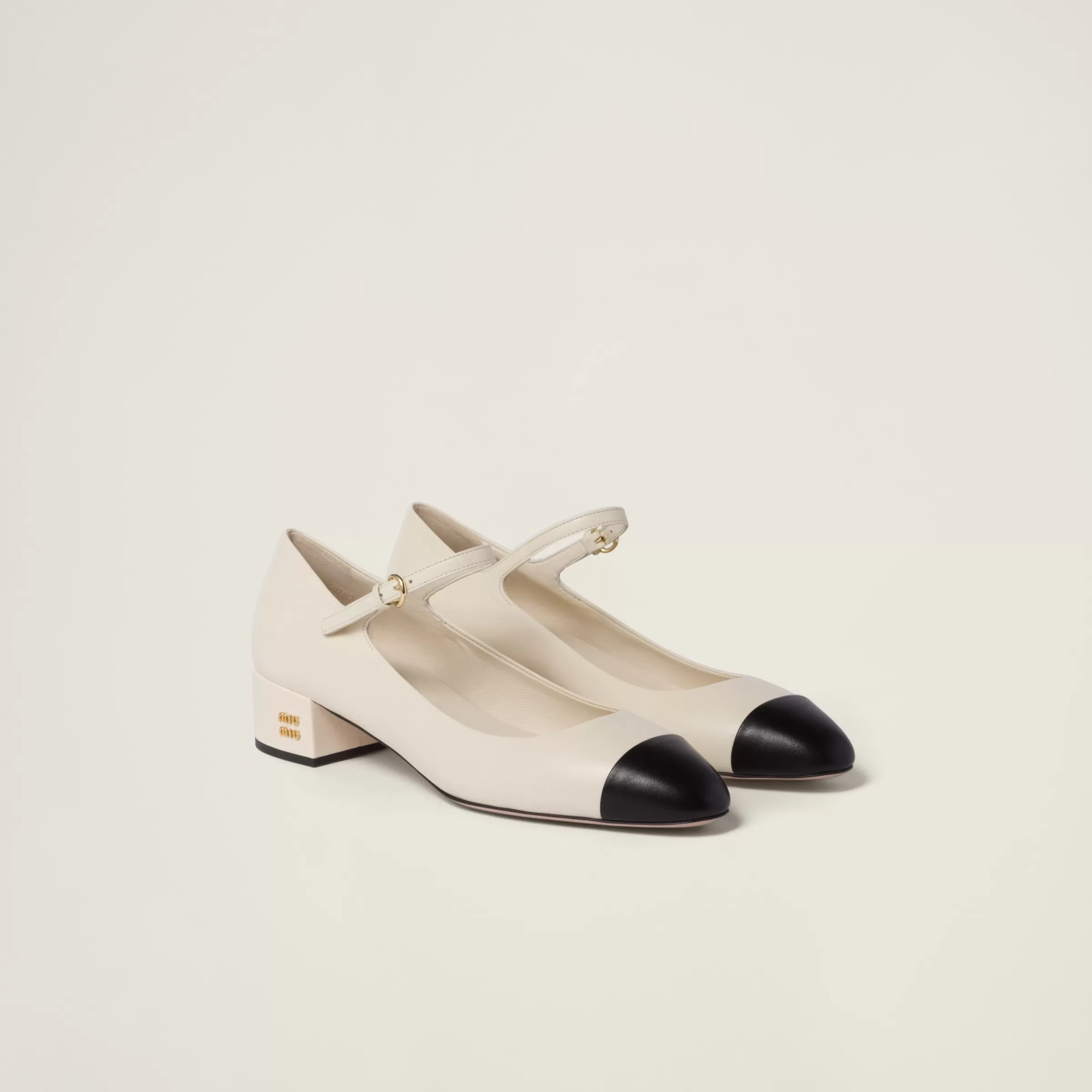 Two-tone leather pumps>Miu Miu Shop